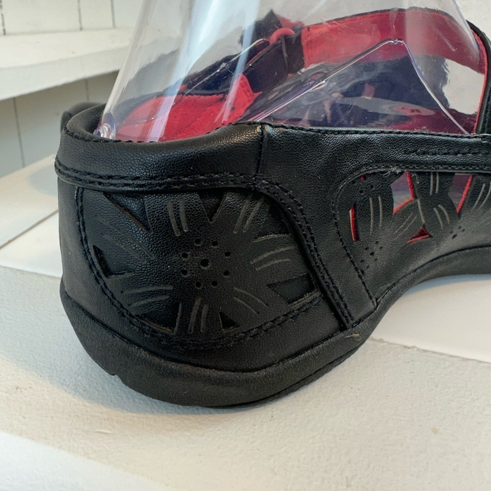 Baretraps Sandals Sneakers Shoes Women’s size 6.5 Farra Baretraos Black Velcro - Picture 10 of 13
